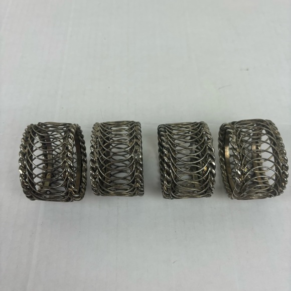 Vintage silver-plated loop wire napkin rings-set of 4 - Picture 2 of 7